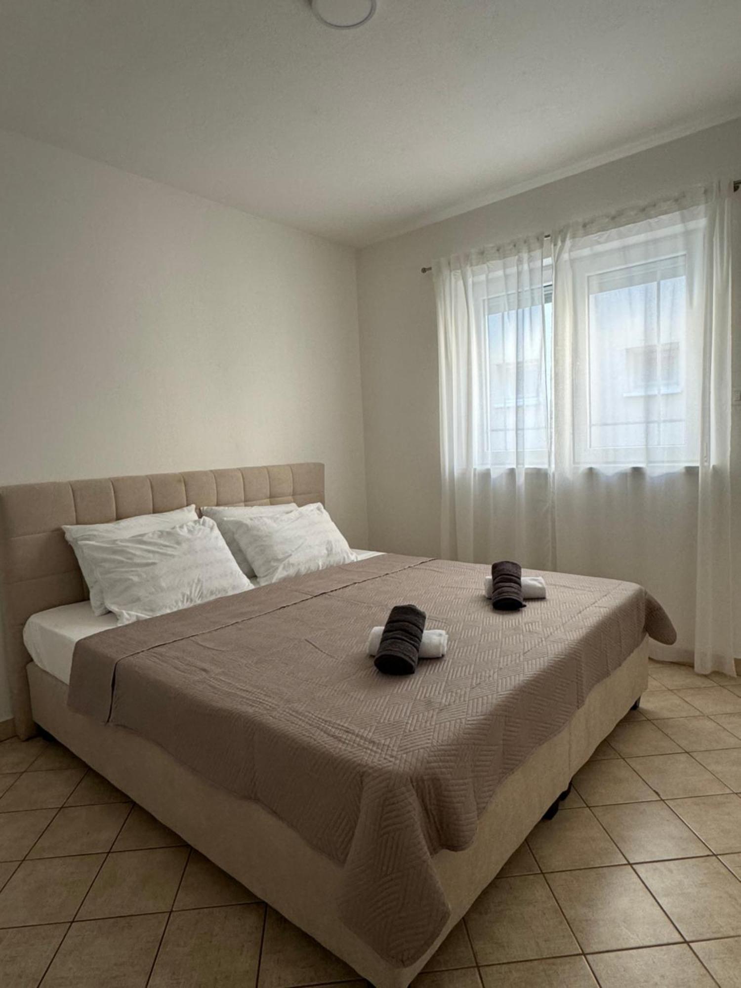 Apartmani Ivano Vir Exterior photo